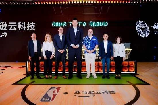 亚马逊云科技向姚基金捐赠100万美元现金及云+AI资源,姚明:有幸携手同行