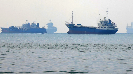 艘新加坡籍船只已沉没,但为何其他船舶仍在穿越霍尔木兹海峡