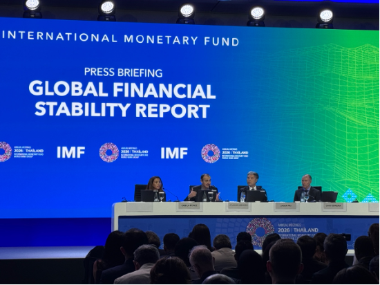 IMF的“寒冬预警”:高利率、AI分化与全球失衡